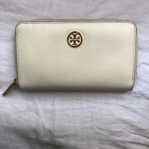 Tory Burch Robinson Wallet